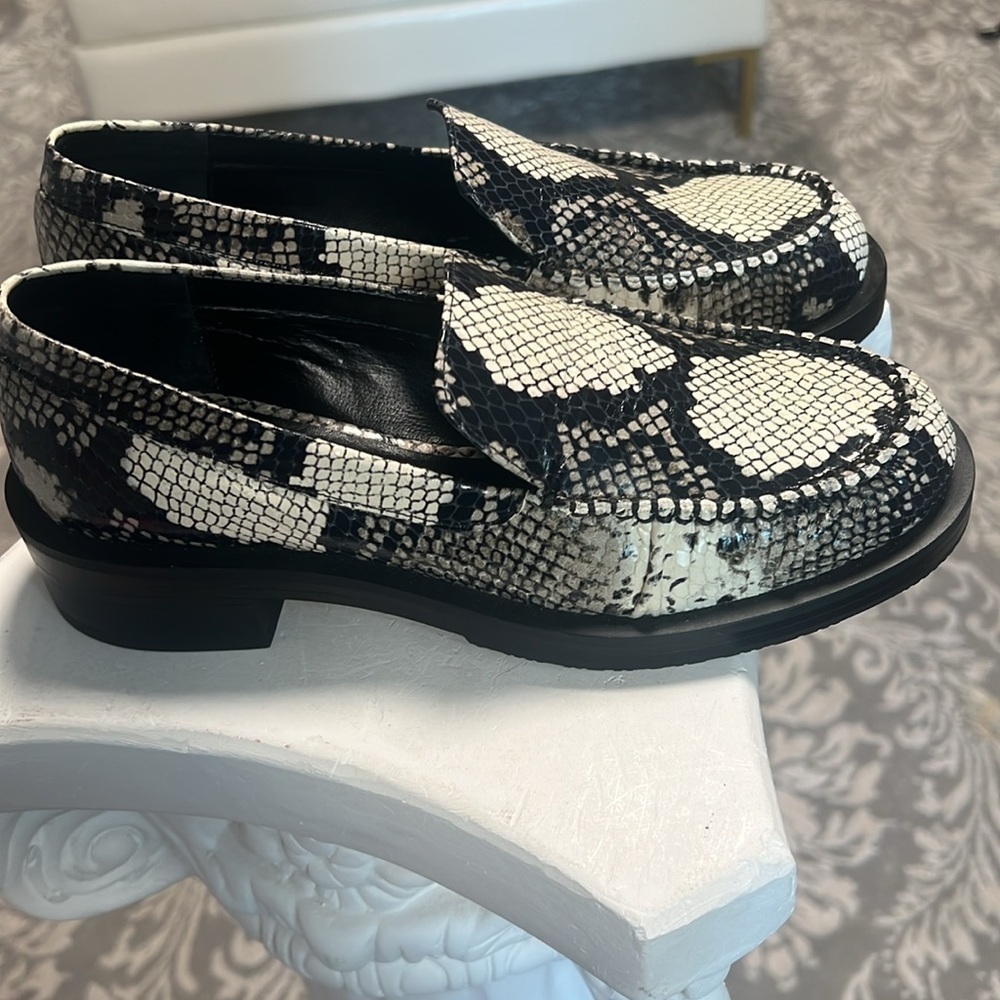 Stuart Weitzman Grayson Python Loafer 36.5 NWT - image 6